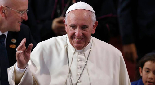 البابا فرنسيس يحذر من حرب عالمية ثالثة تستهدف إبادة مسيحيي الشرق الأوسط