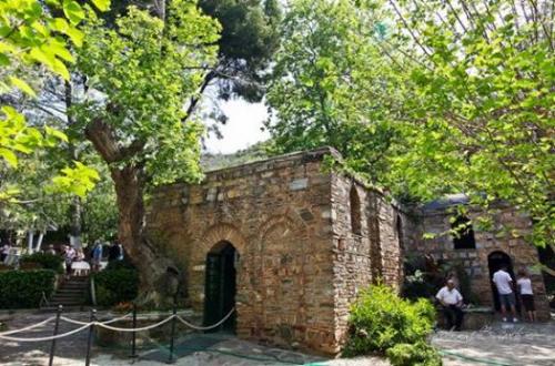المنزل الذى عاشت فيه السيدة العذراء مريم أيامها الأخيرة في أفسس