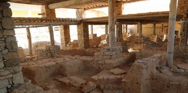 بالصور: داعش يهدم دير مار إليان لأنه "يعبد من دون الله" 3 بالصور: داعش يهدم دير مار إليان لأنه "يعبد من دون الله"