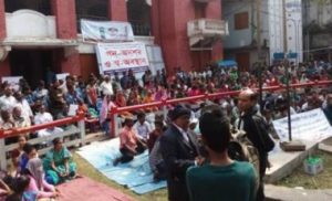مئات المسيحيين يضربون عن الطعام بسبب احتجاز أرض تاريخية تابعة للكنيسة في بنجلاديش