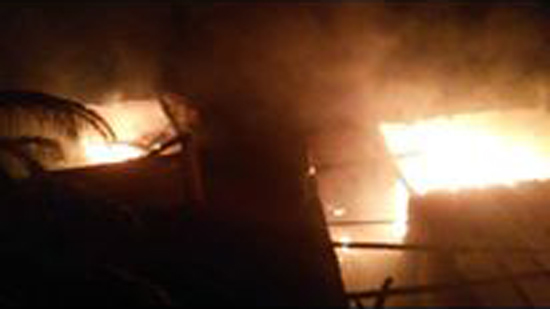 بالفيديو.. نرصد إشعال النيران في منازل أقباط الكرم في أبوقرقاص