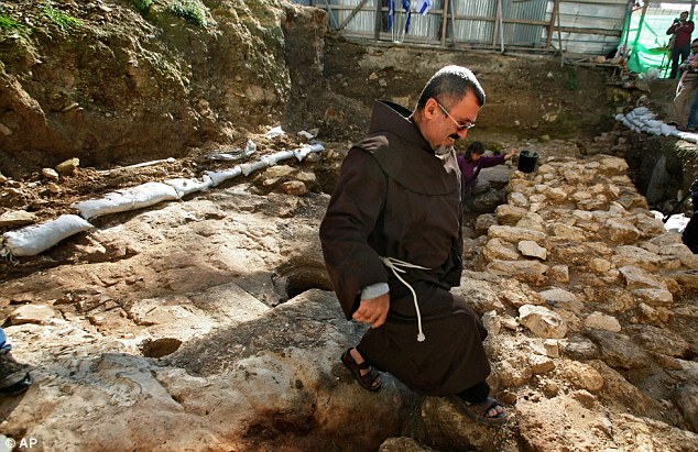 إكتشاف بيت المسيح في الناصرة (صور + فيديو) www.difa3iat.com 134