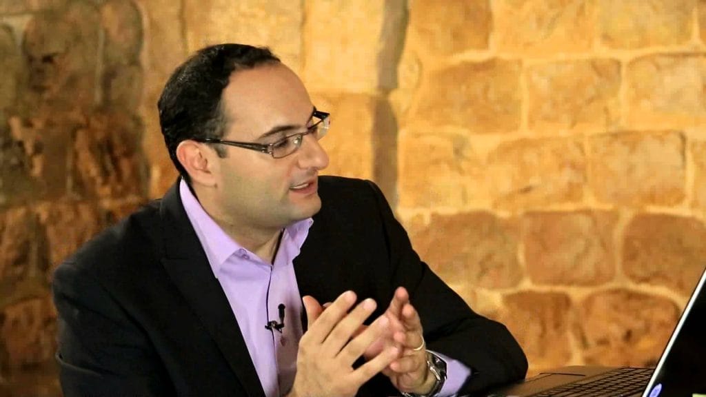 الاختلافات المقصودة - حكمت قشوع حلقة12 جزء1 - مصداقية الكتاب 6 الاختلافات المقصودة - حكمت قشوع حلقة12 جزء1 - مصداقية الكتاب