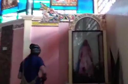 بالفيديو.. "داعش" يدنس كنيسة في الفلبين ويدمرها