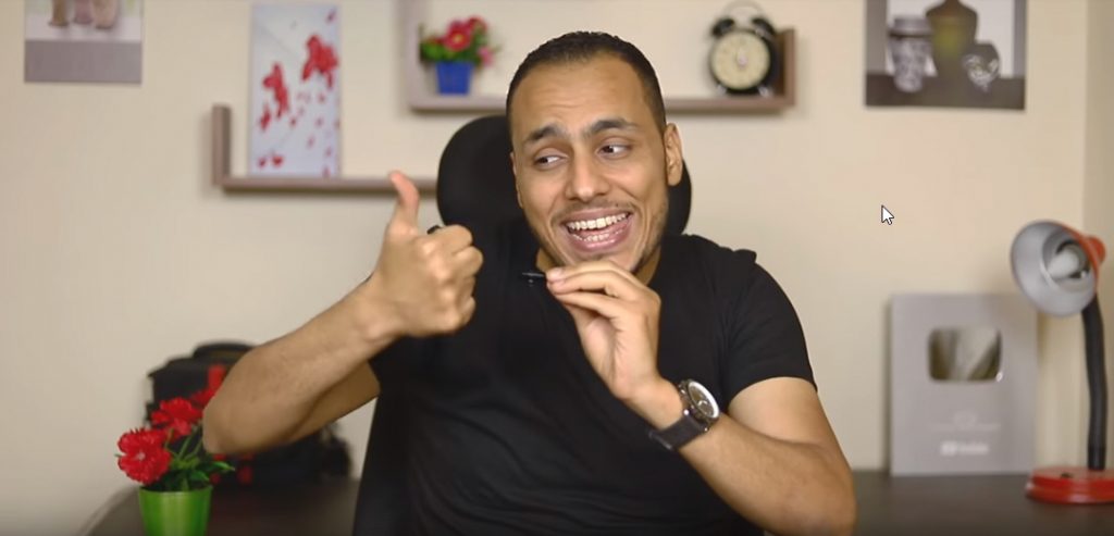 مذيع مسلم: الله مات - هل تؤمن المسيحية بموت اللاهوت؟