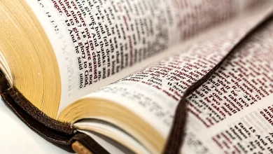 كيف ارتبطت عقيدة "الثنائية" بالدعوة لإلغاء العهد القديم؟