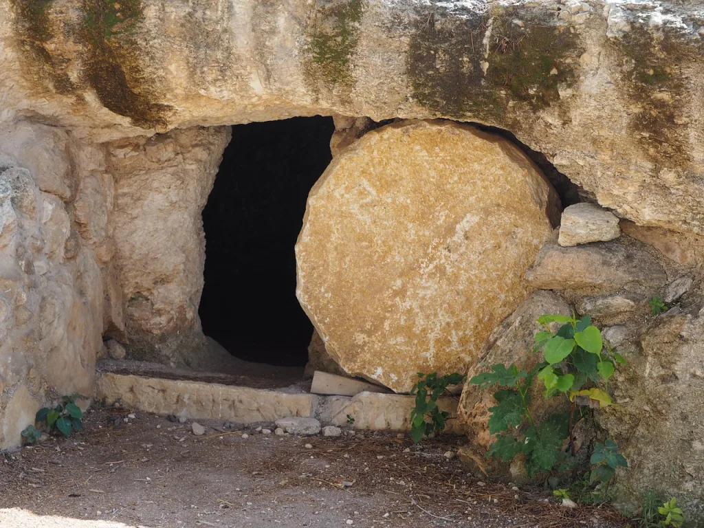 هل النسوة قد أخطئن في تحديد قبر المسيح؟